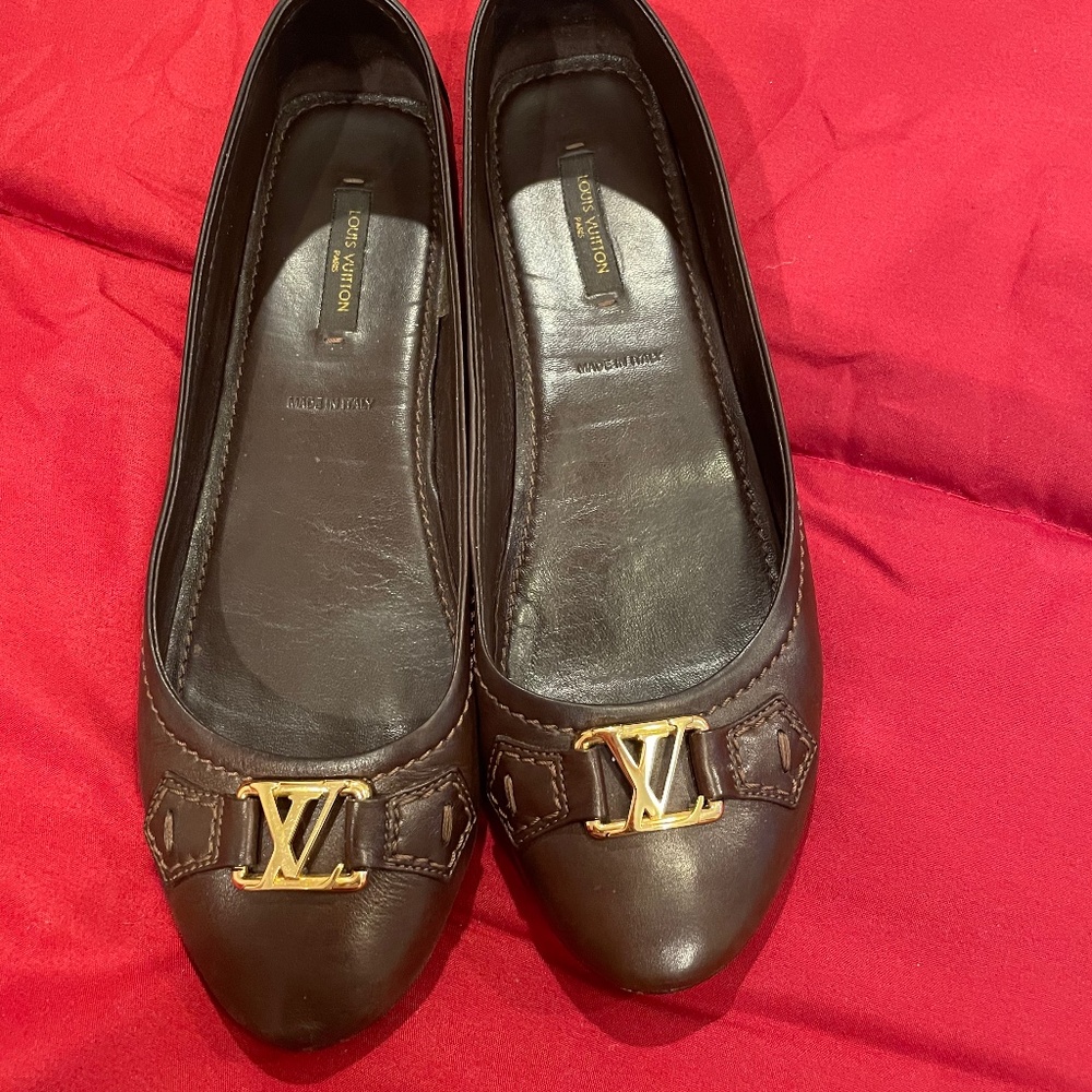 LOUIS VUITTON BROWN FLATS
